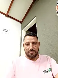 P4uzud4O webcam model stream image