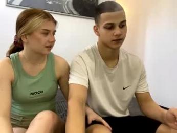 mirelcouple webcam chaturbate model stream image