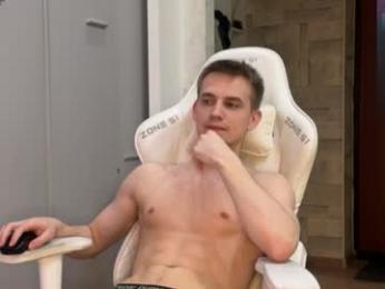 holiday_boys webcam model stream image