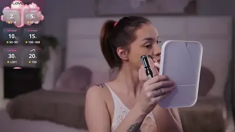 FlirtyFawn webcam model stream image