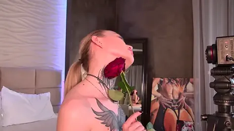 AriWild webcam model stream image