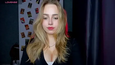 YaraKroft_ webcam model stream image