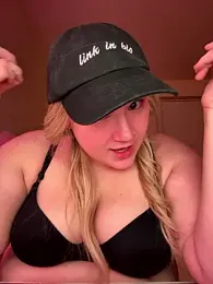 PiggyRose webcam stripchat model stream image