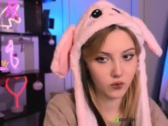 luna_tin webcam chaturbate model stream image