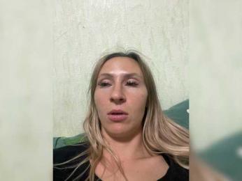 Saveta webcam bongacams model stream image