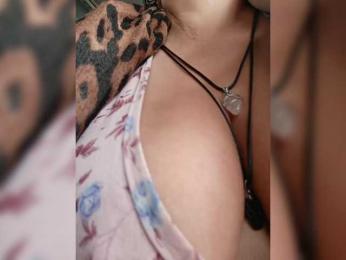 AlexaBrown12 webcam model stream image