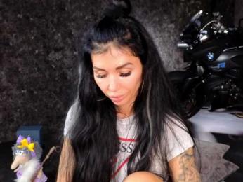 -BABAYAGA- webcam model stream image