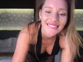 StellaMuse webcam model stream image