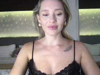 StellaMuse webcam model stream image