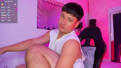 FemNoah webcam model stream image