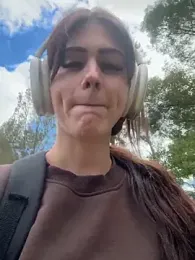 aus_queen webcam model stream image