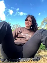 aus_queen webcam model stream image