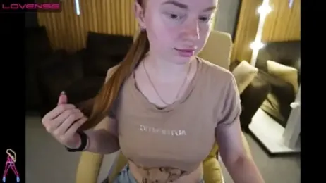 MiaRedFox webcam model stream image