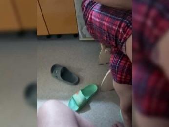 solder-3 webcam bongacams model stream image