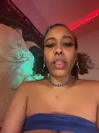 loveluna8 webcam model stream image