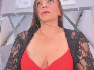 hottest-mature webcam model stream image