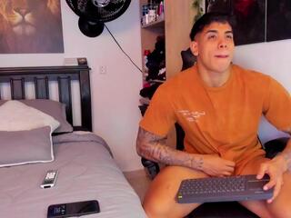 William Dracko webcam model stream image