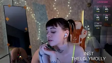 LolyMolli webcam model stream image