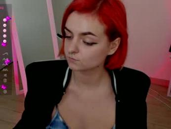 red_bestie_ webcam model stream image
