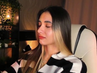 darlabelle webcam camsoda model stream image