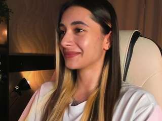 darlabelle webcam model stream image