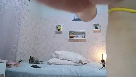 Irresistible24 webcam model stream image