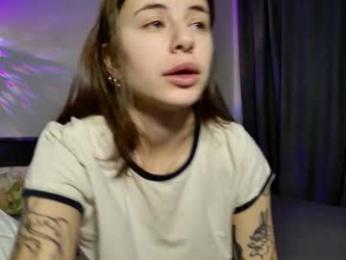 lucyrait webcam model stream image