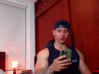 Adamm Turner webcam flirt4free model stream image