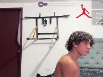 bradley_strong_ webcam model stream image