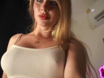 nirvanaa__ webcam model stream image