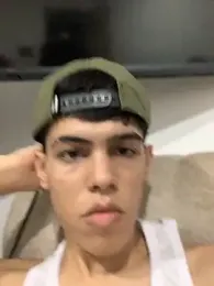 TWINKS_FRIENDS webcam model stream image