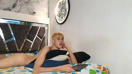 TWINKS_FRIENDS webcam model stream image