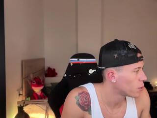 Duncan Collins webcam model stream image