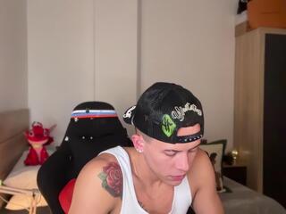 Duncan Collins webcam model stream image