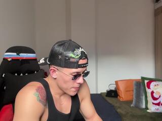 Duncan Collins webcam model stream image