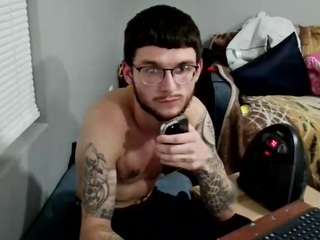 youngkubenski215 webcam model stream image