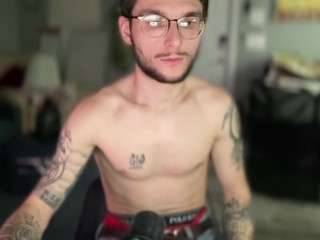 youngkubenski215 webcam model stream image