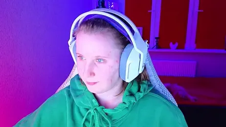 mon_lola webcam model stream image