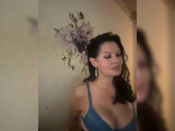 RoyalBreasts webcam model stream image