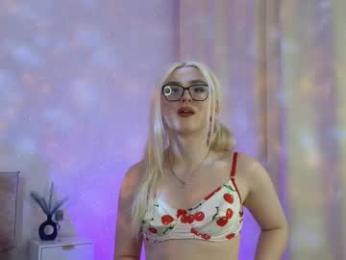 jules_night webcam model stream image