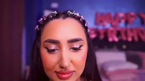 BellaDoyle webcam model stream image