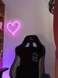 Naughty-Jessie webcam model stream image