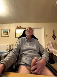 cutaboverest webcam model stream image