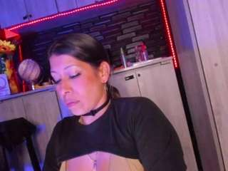 laurenhills webcam model stream image