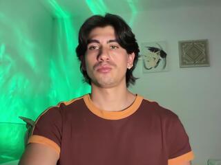 Travis Thunder webcam model stream image