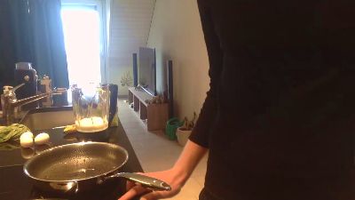 Nakedlio webcam model stream image