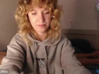 play_me_softly webcam model stream image