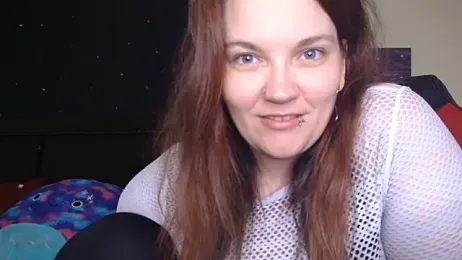 ToxicLilly webcam model stream image