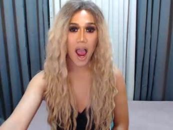 xhugejerkingtransx webcam model stream image