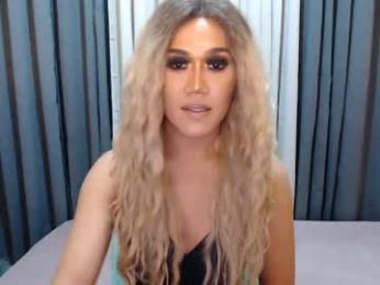 xhugejerkingtransx webcam model stream image